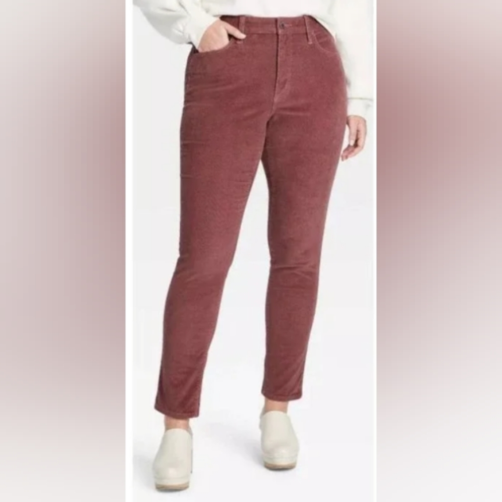 Brown corduroy Universal Thread size 18/34R stretchy
